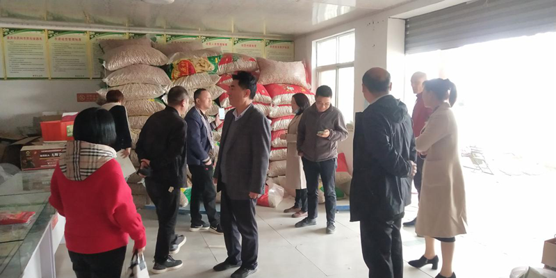 睢縣農(nóng)業(yè)農(nóng)村局開展2021年春季農(nóng)業(yè)投入品市場專項(xiàng)執(zhí)法檢查